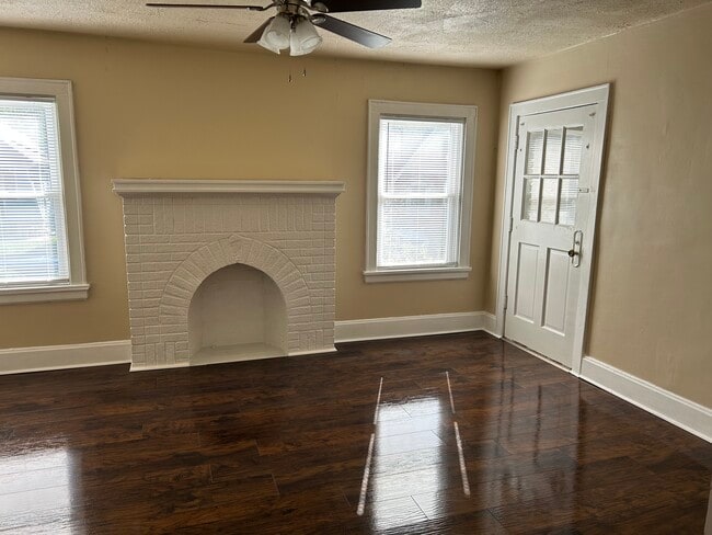 Photo - 1802 Lawn Ave Unit 1