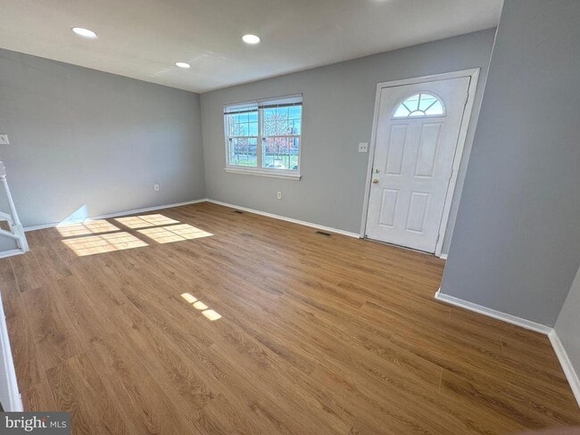 Building Photo - 17 Holland Hill Ct