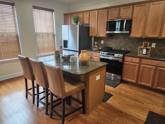 Photo - 6185 Indian Wood Cir SE