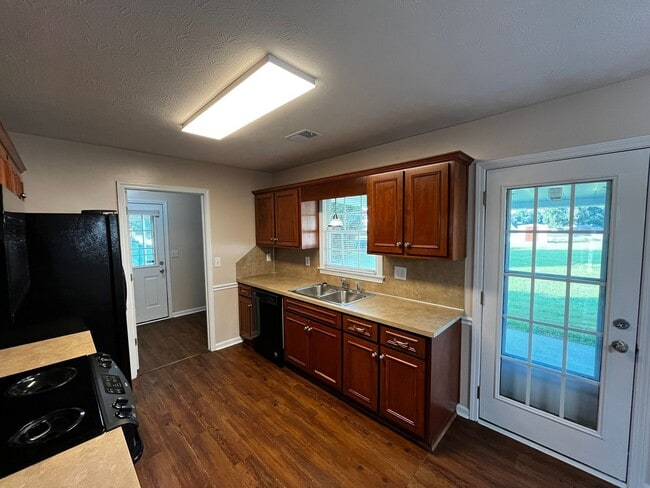 822 Lee Rd 213