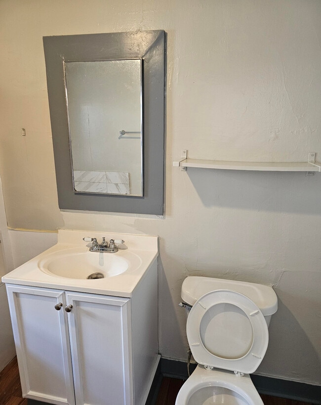 Photo - 1344 Loma Ave Apartments Unit A