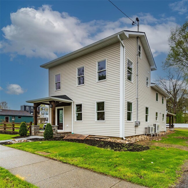 Photo - 4407 Albany Post Rd