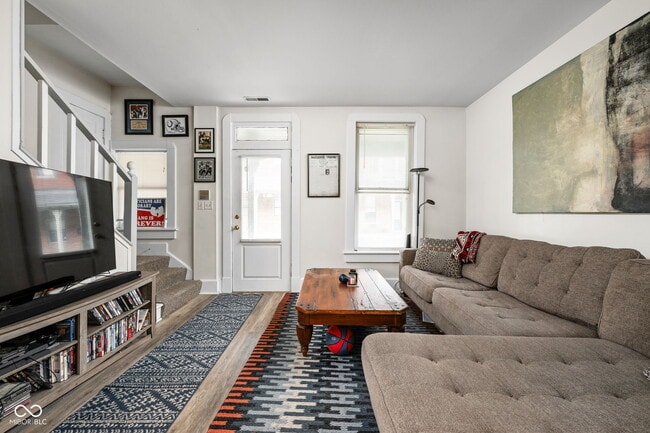 Photo - 1446 N Illinois St