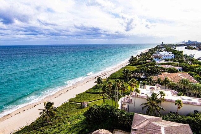 Building Photo - 1021 Hillsboro Mile Unit 1102