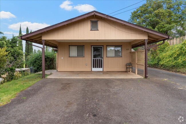 Building Photo - Remodeled 2 Bed/1 bath Attached Cottage in... Rental