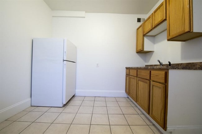 Photo - 8001-03 S Carpenter