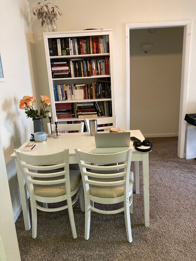 Photo - 2527 HYDRAULIC Rd