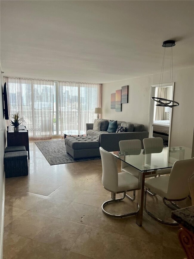 Photo - 1717 N Bayshore Dr Unidad A-1856