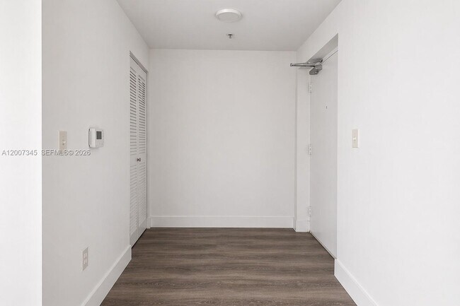 6580 Indian Creek Dr Unit 511
