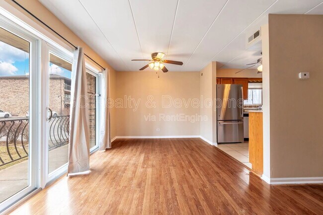 Photo - 14810 Kenton Ave Unit 1e