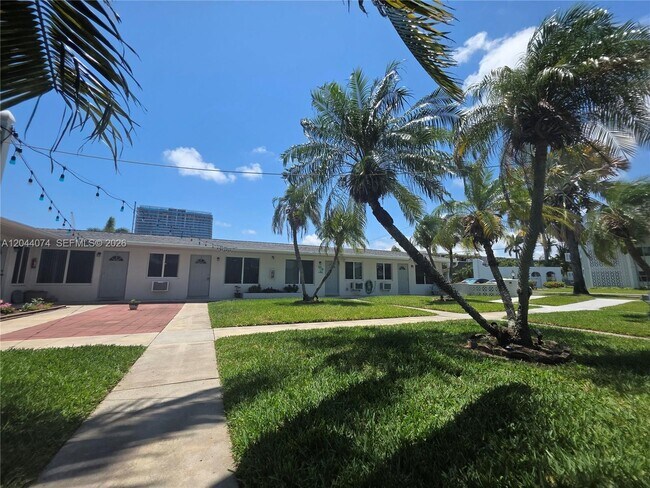Photo - 120 NE 10th Ave Unidad 3