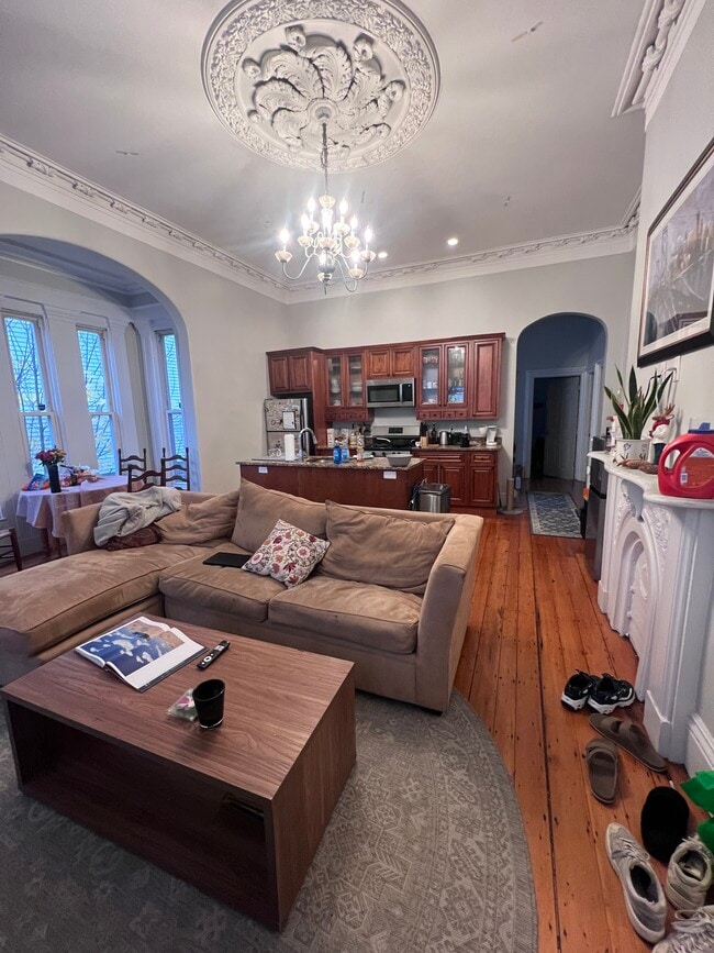 Building Photo - 135 Hillside St Unit 1A