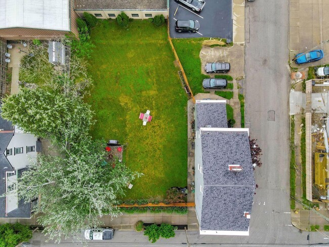 Photo - 1232 Russell St