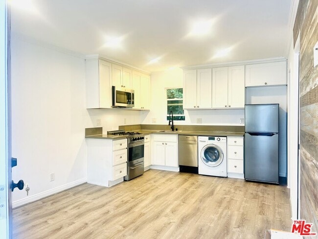 Photo - 451 Ivy St Unit D