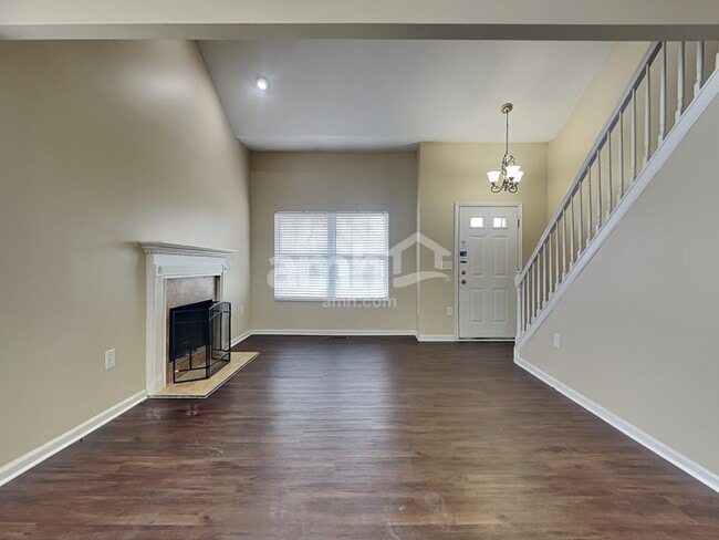 2653 N Kearney Ct