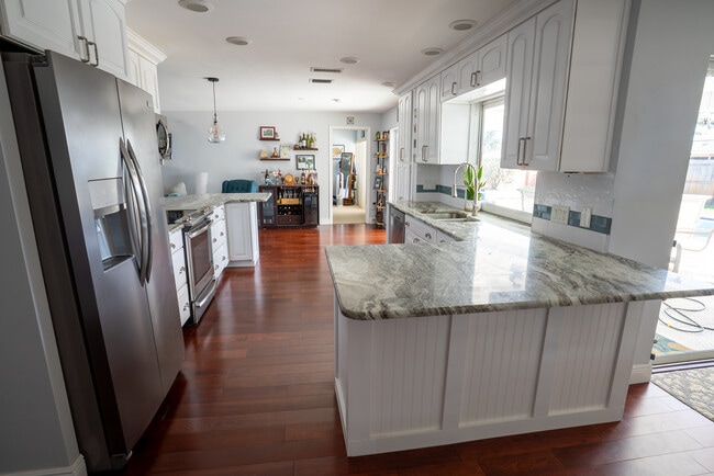 Cocina - 8679 Merrimoor Blvd