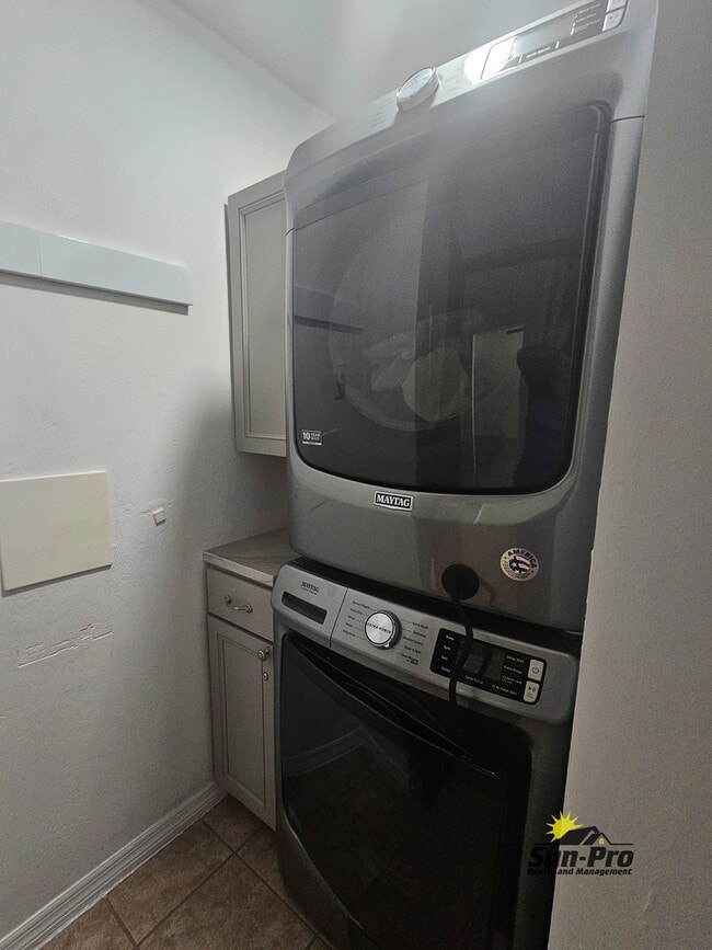Photo - 139 Riverwalk Ct