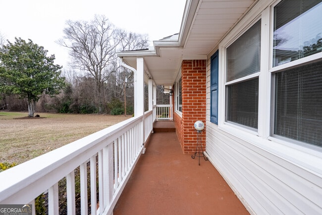 Photo - 953 McCullough Rd