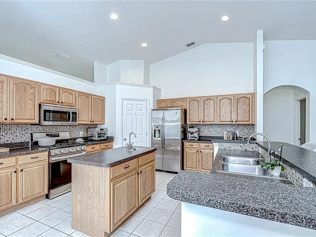 Photo - 7107 Colonial Lake Dr