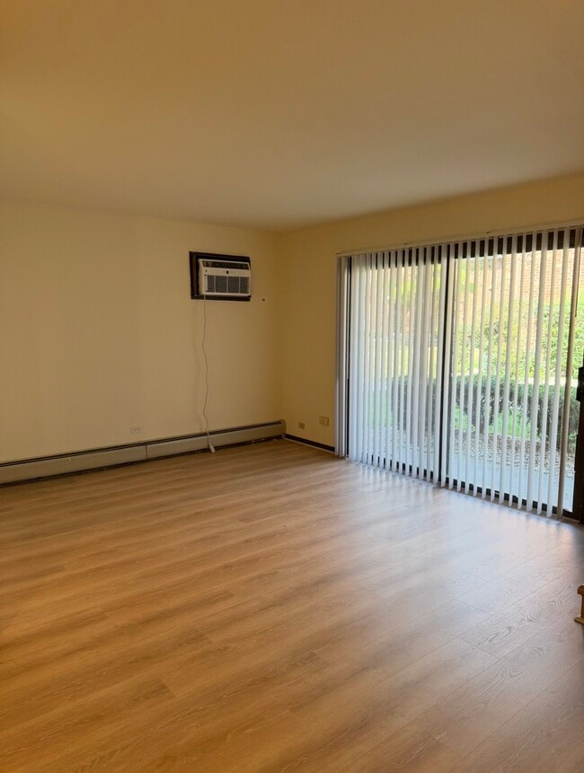 5834 158th Pl Unit 1AR