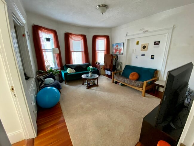 Photo - 162 Kelton St Unit 1