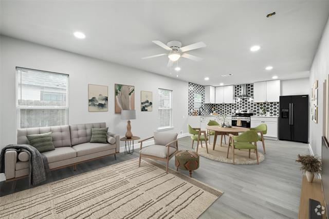 Building Photo - 3713 Avenue H Rental