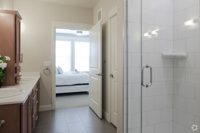 2BR, 2BA - 1,149SF