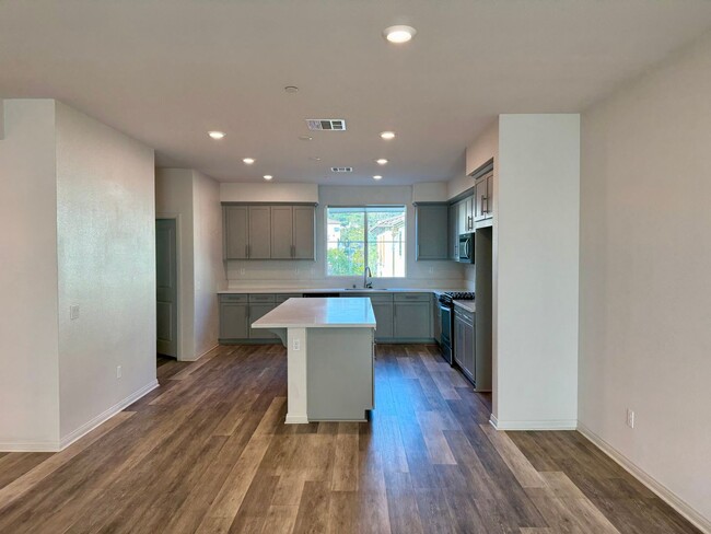 4 bedroom townhome in Camarillo’s Springvi... - 4 bedroom townhome in Camarillo’s Springvi...