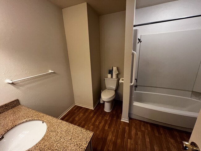 Photo - 2700 N 16th St