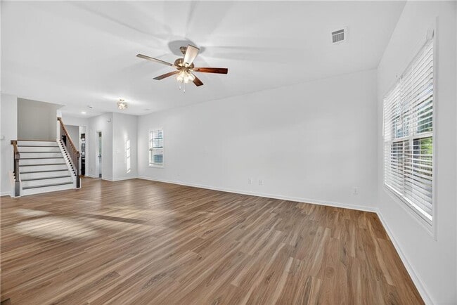 Photo - 5107 Hollybrook Rd SE