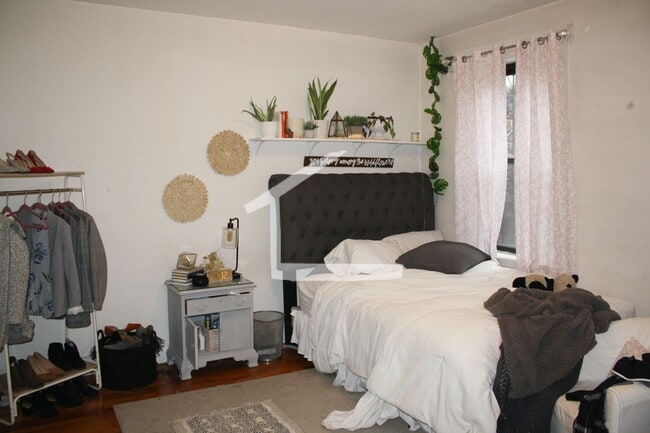 Photo - Great 3 Bed Available 6/1/26