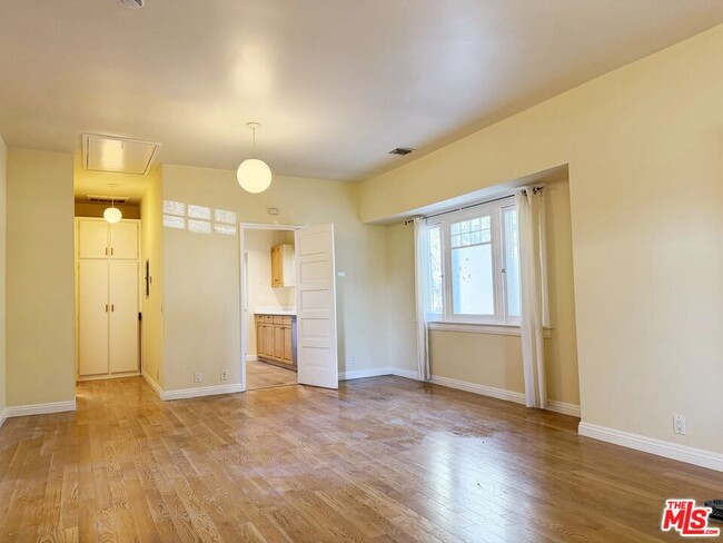 Photo - 103 N Chester Ave