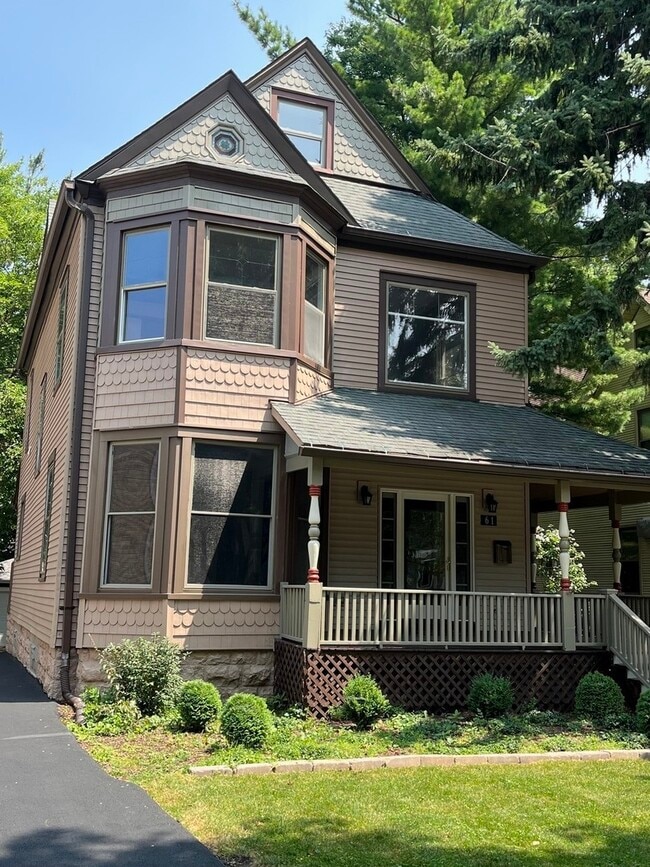 Photo - 61 7th Ave