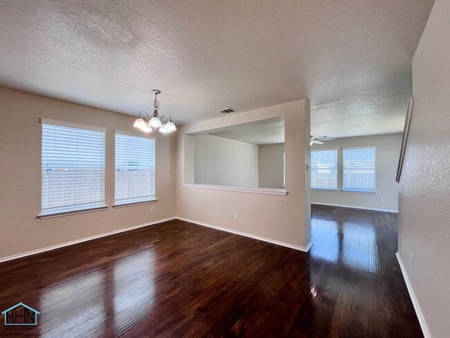 Photo - Charming 2 Storey 3-bedroom, 2.5-bath Home Conveniently Located Near Randolph AFB & SAMMC!