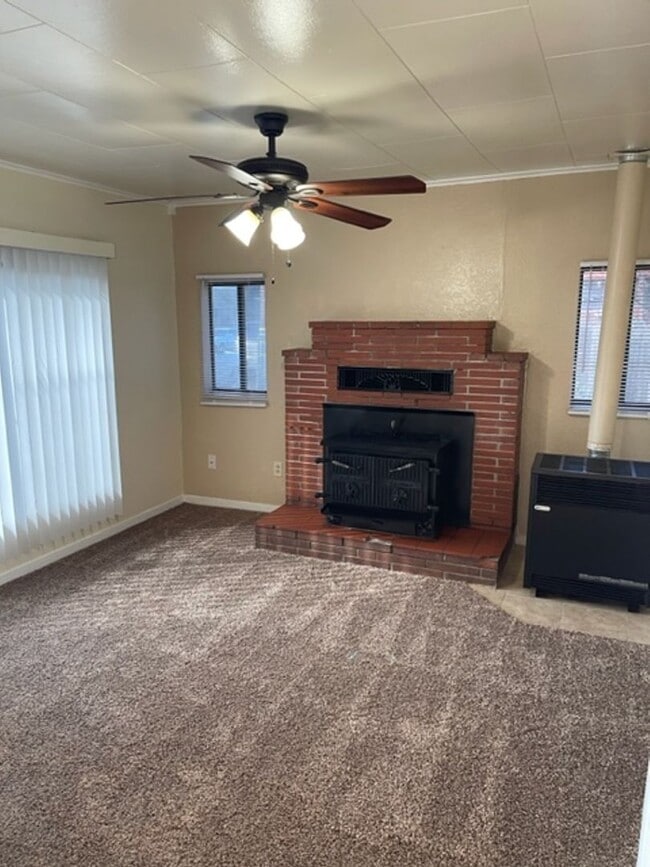 Photo - 2 Bedroom in Anderson with yard and garage!