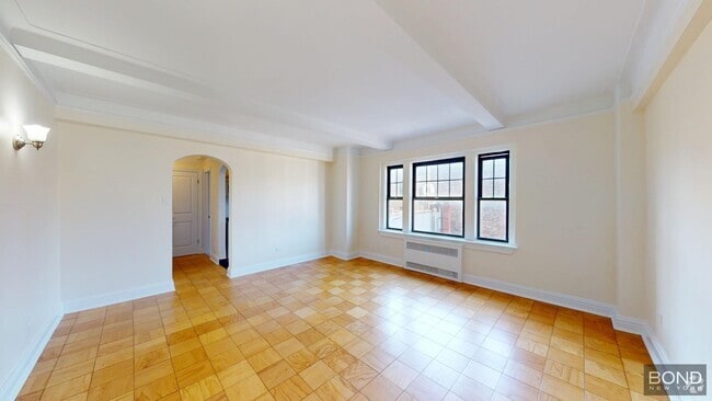 Building Photo - 95 Christopher St Unit 6A Rental