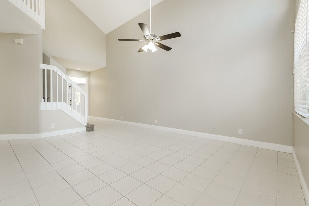 7673 Springfield Lake Dr