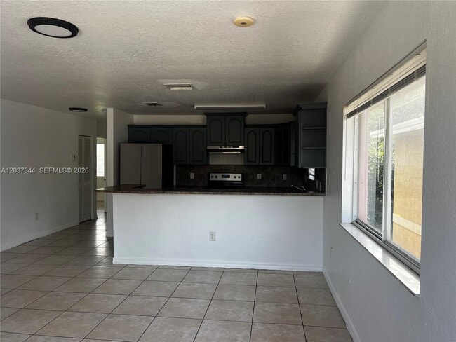 Building Photo - 7012 NW 6th Ct Unit 7012