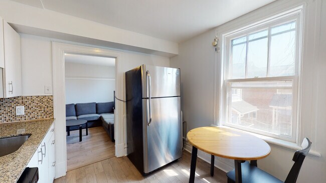 Photo - Carlyle Apartments