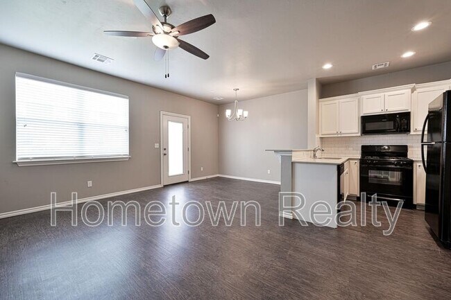 Photo - 786 SW 13th St