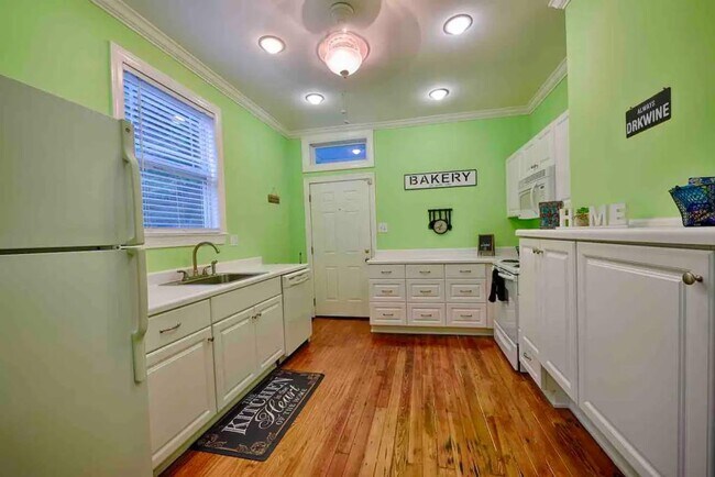 Photo - 1927 Iberville St