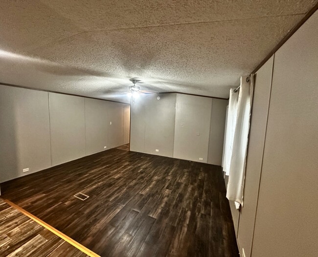 Photo - 18325 Miller Ln