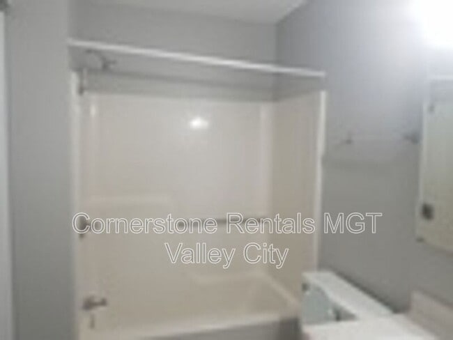 Photo - 806 11th St NW