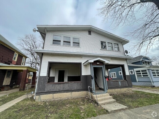 Building Photo - 307 Kent Ave Rental