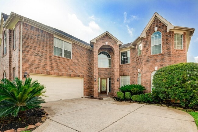 Building Photo - 9115 Memorial Valley Dr