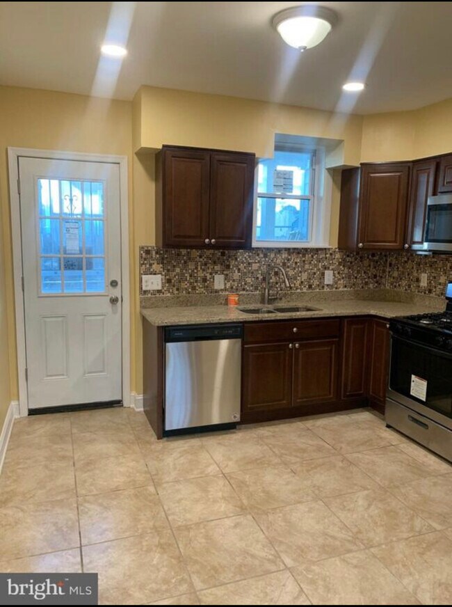 Photo - 2807 Miles Ave