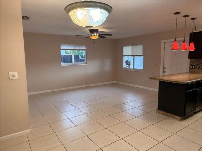 Photo - 5620 NE 2nd Terrace