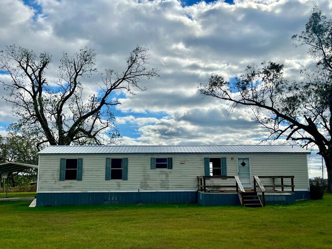 2 Bedroom, 2 bath Manufactured Home in Suw... - 2 Bedroom, 2 bath Manufactured Home in Suw...