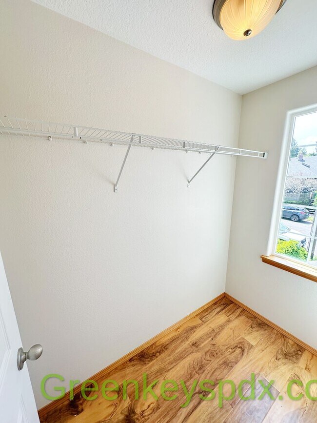 Photo - Awesome 3-bedroom 2.5-bathroom house in NE...