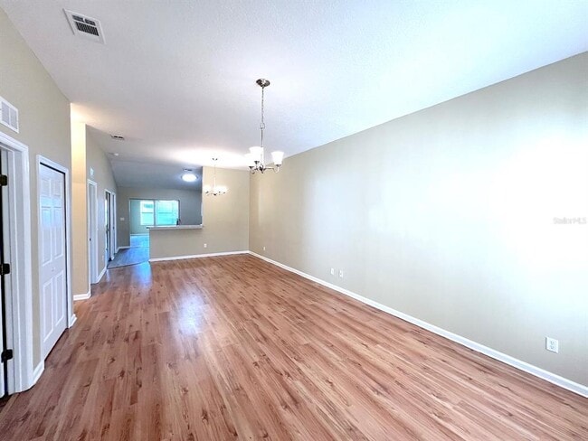 20 Regis Ln